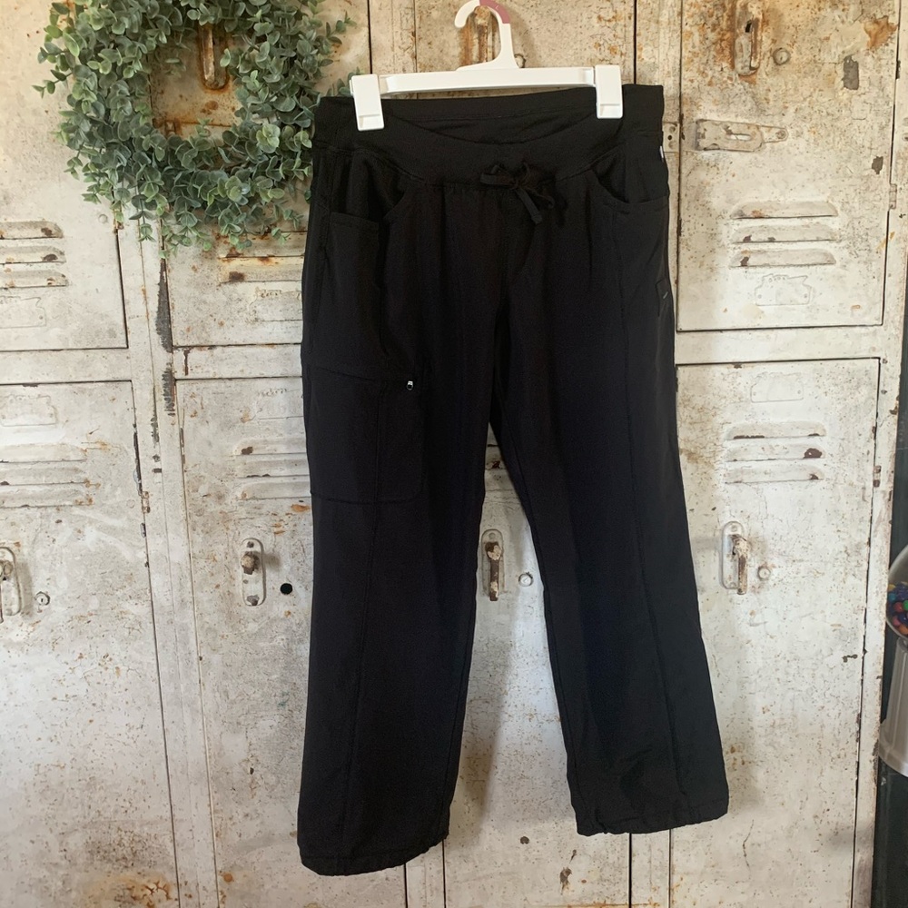 Cherokee infinity scrub pants petite